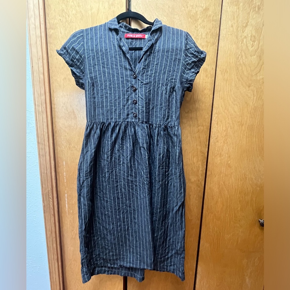 Pyne and Smith No. 30 collared button down dress